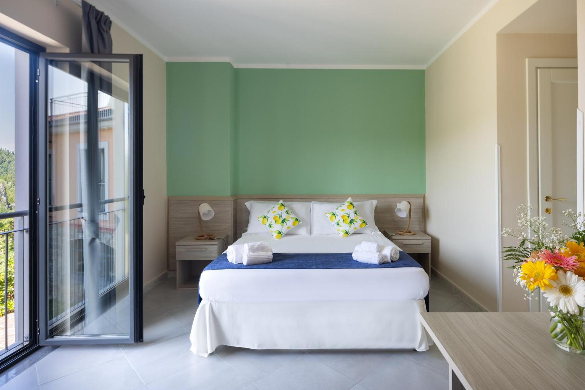 Scario Club Hotel San Giovanni a Piro Buitenkant foto