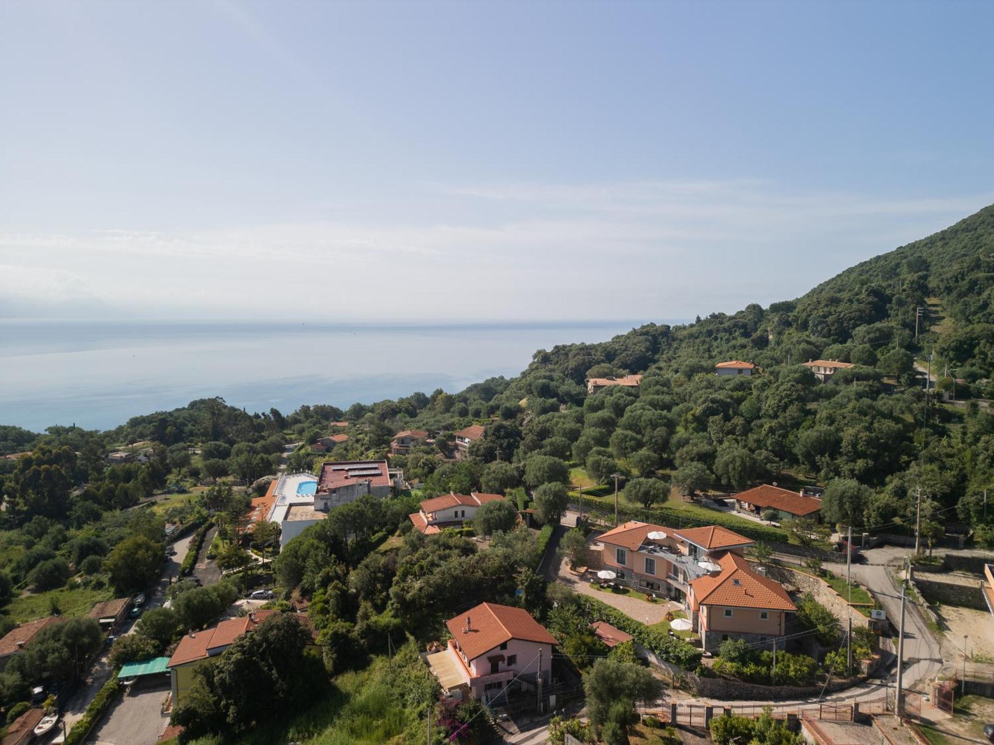 Scario Club Hotel San Giovanni a Piro Buitenkant foto
